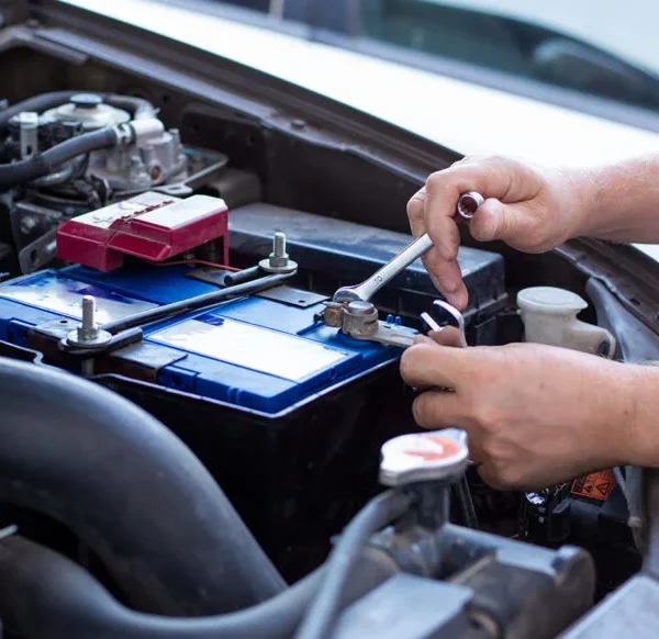 replace-car-battery-1-980x582 replace-car-battery-1-980x582